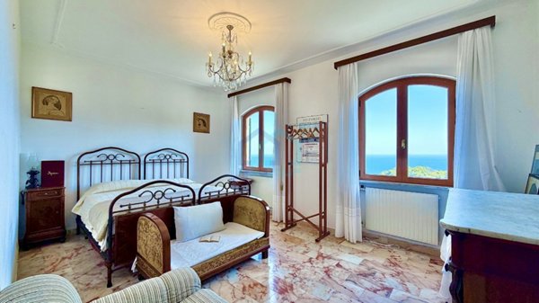 casa indipendente in vendita a Bergeggi in zona Torre del mare
