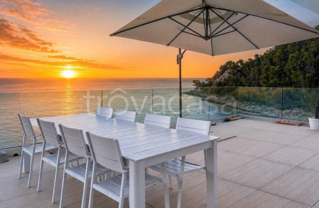 appartamento in vendita a Bergeggi in zona Torre del mare
