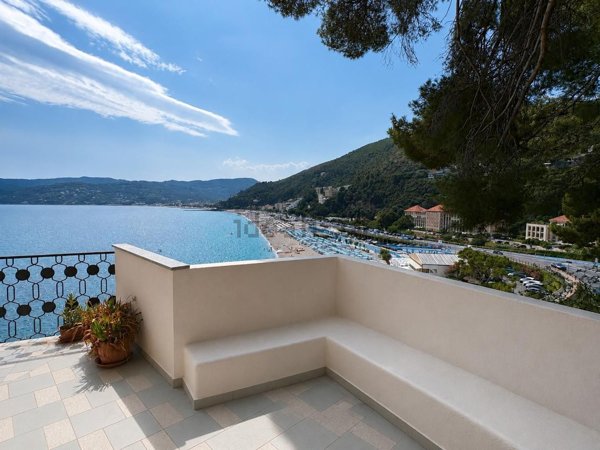 appartamento in vendita a Bergeggi in zona Torre del mare