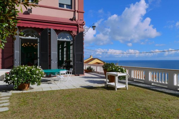 casa indipendente in vendita a Bergeggi in zona Torre del mare