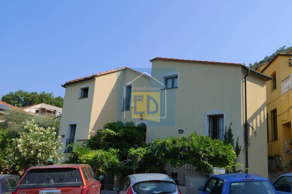 casa indipendente in vendita a Bergeggi