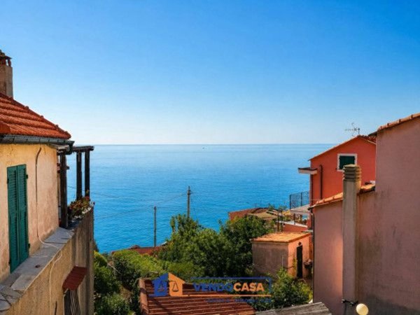 casa indipendente in vendita a Bergeggi in zona Torre del mare