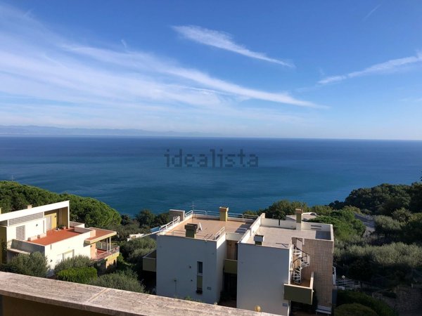 appartamento in vendita a Bergeggi in zona Torre del mare