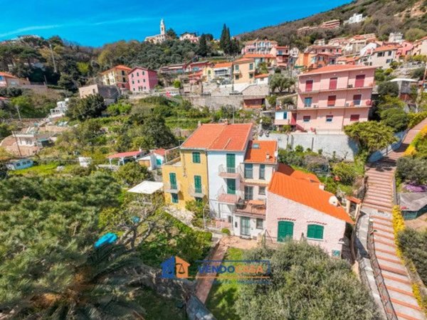 casa indipendente in vendita a Bergeggi in zona Torre del mare