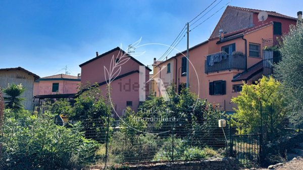 casa indipendente in vendita a Bergeggi in zona Torre del mare