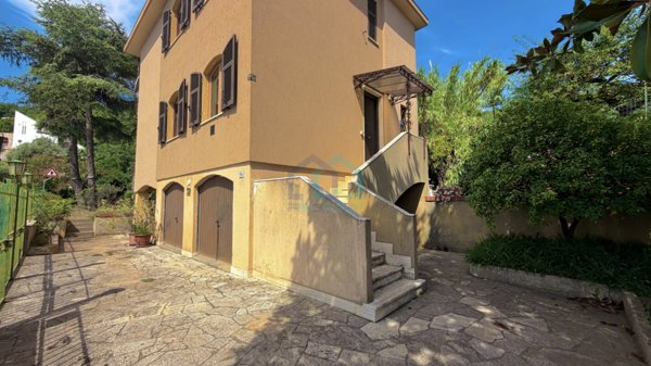 casa indipendente in vendita a Bergeggi in zona Torre del mare
