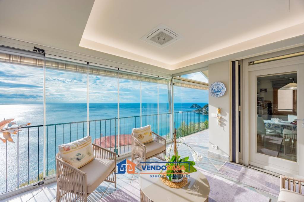 casa indipendente in vendita a Bergeggi in zona Torre del mare