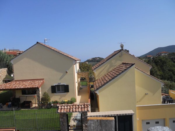 casa indipendente in vendita a Boissano