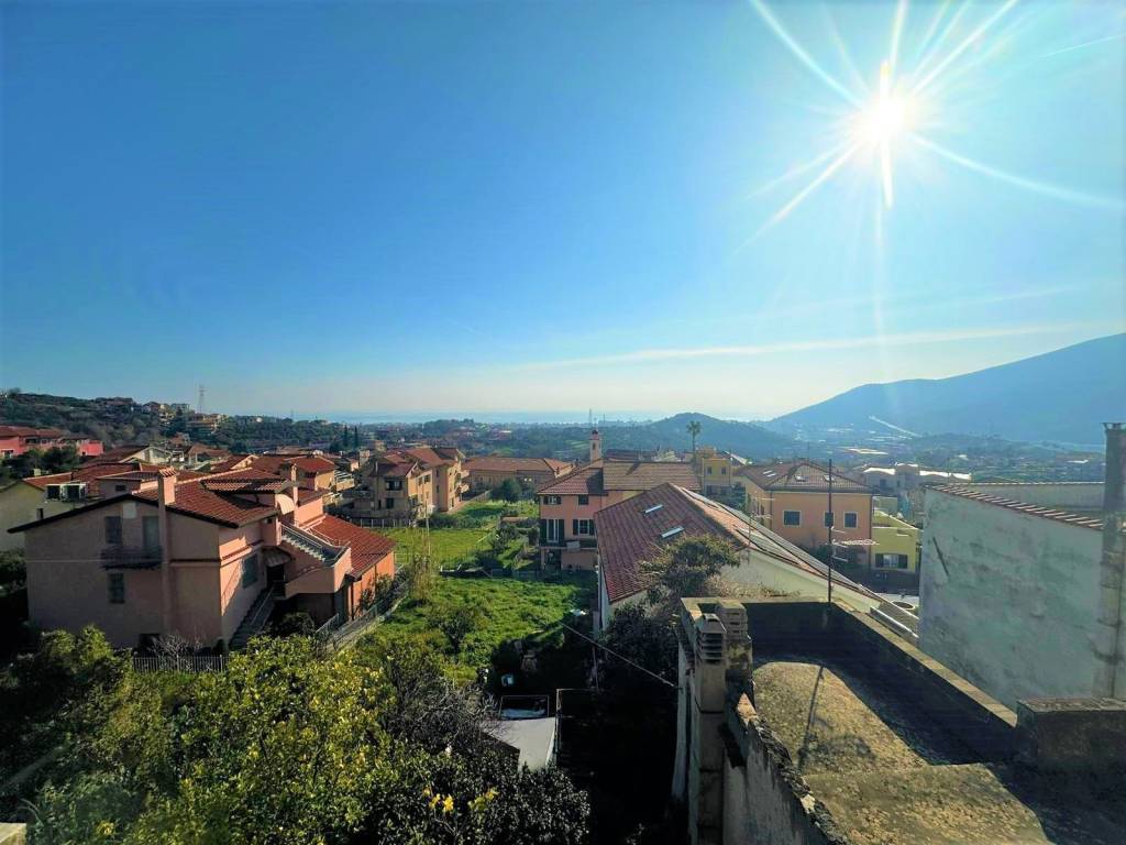 casa indipendente in vendita a Boissano