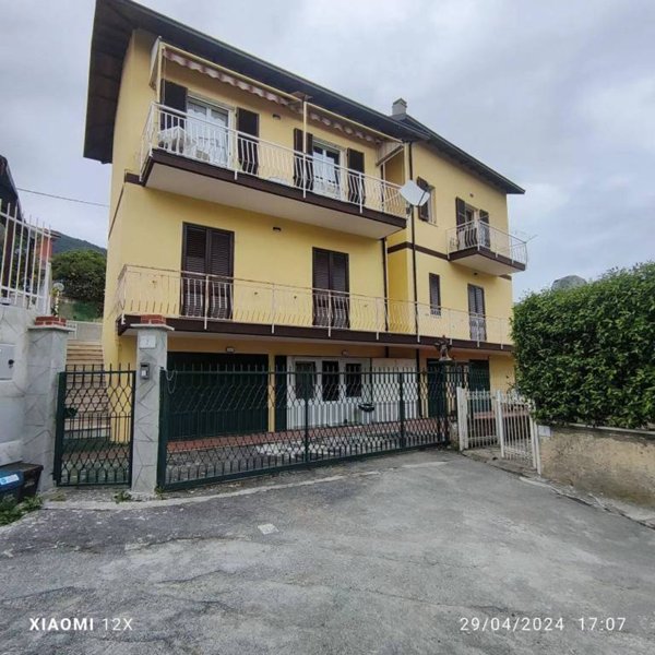 casa indipendente in vendita a Boissano