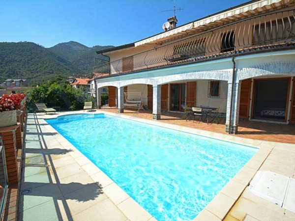 casa indipendente in vendita a Boissano