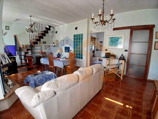 casa indipendente in vendita a Boissano