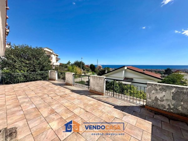 casa indipendente in vendita a Boissano