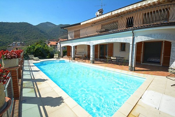 casa indipendente in vendita a Boissano