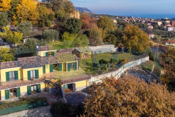casa indipendente in vendita a Boissano
