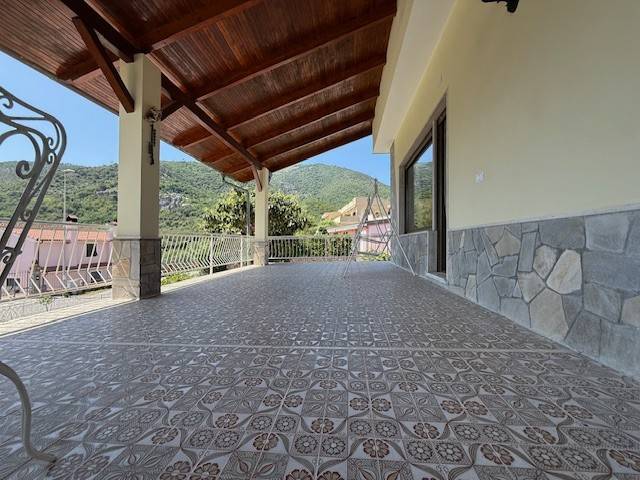 casa indipendente in vendita a Boissano