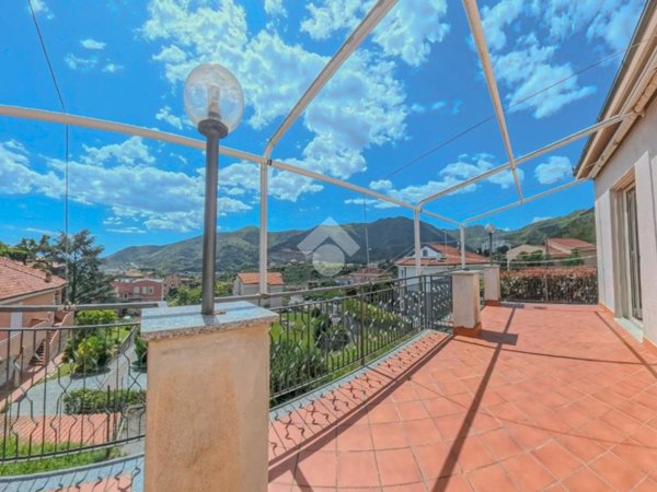 casa indipendente in vendita a Boissano
