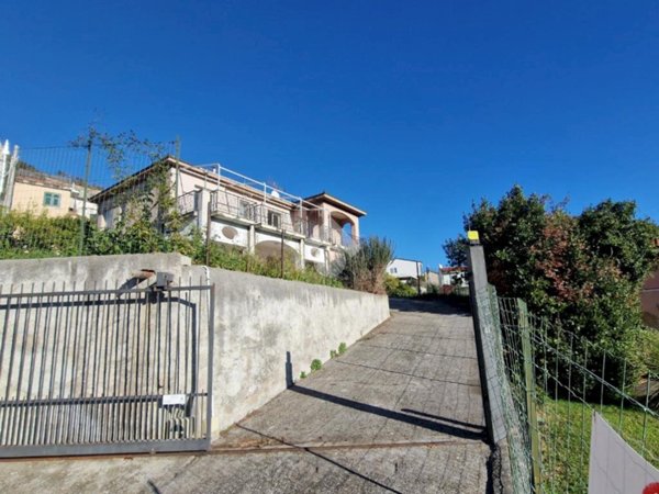 casa indipendente in vendita a Boissano