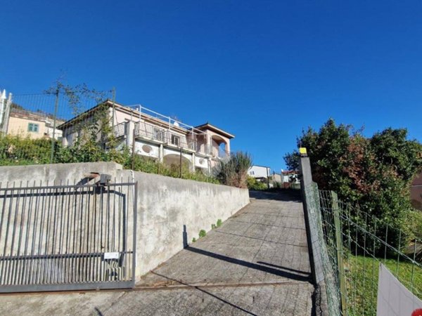 casa indipendente in vendita a Boissano
