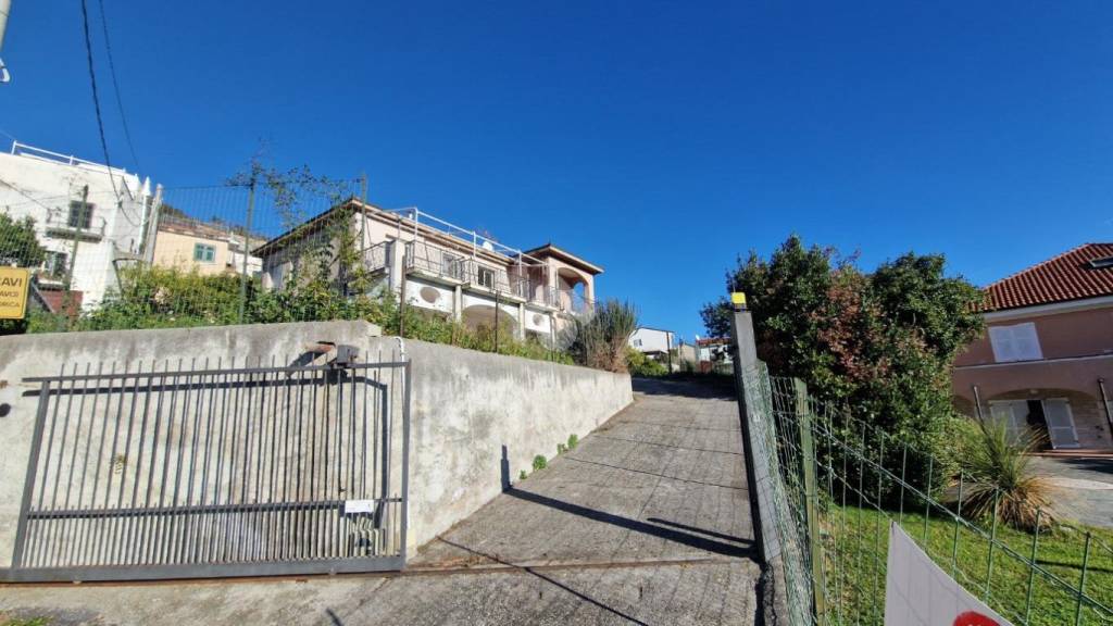casa indipendente in vendita a Boissano