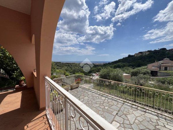casa indipendente in vendita a Boissano