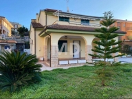 casa indipendente in vendita a Boissano