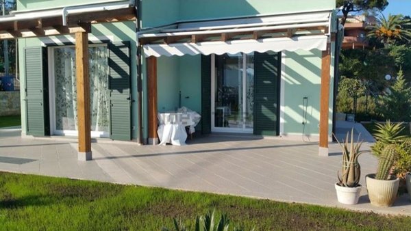 casa indipendente in vendita a Boissano