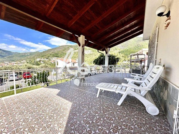 casa indipendente in vendita a Boissano