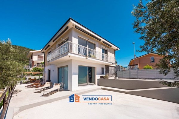 casa indipendente in vendita a Boissano