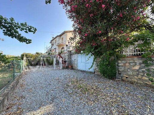 casa indipendente in vendita a Boissano