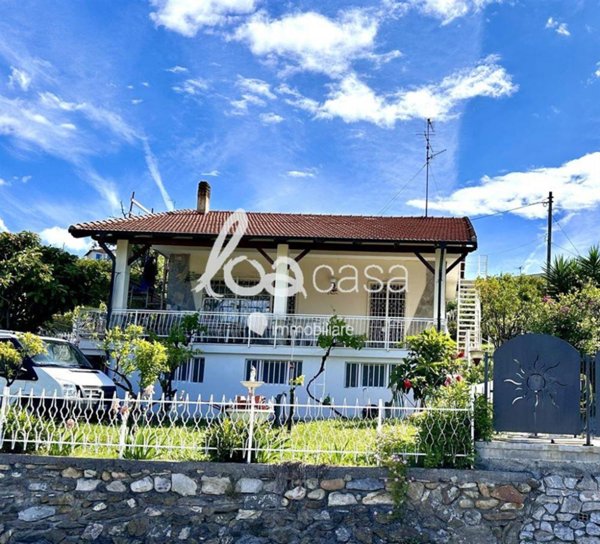 casa indipendente in vendita a Boissano