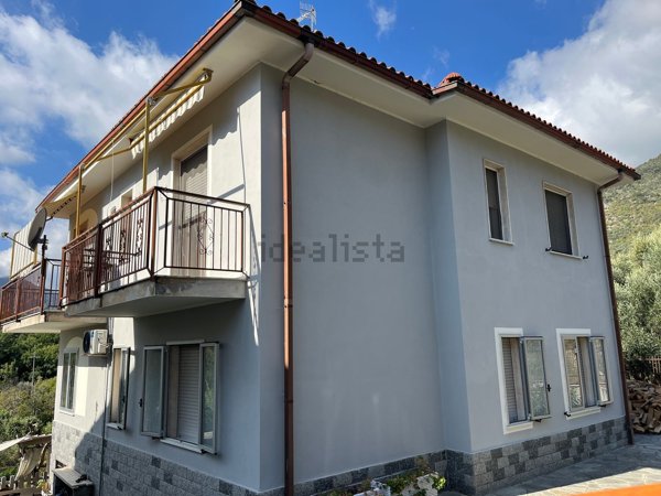 casa indipendente in vendita a Boissano