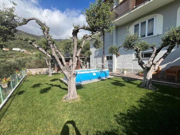 casa indipendente in vendita a Boissano
