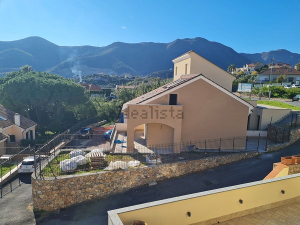 casa indipendente in vendita a Boissano