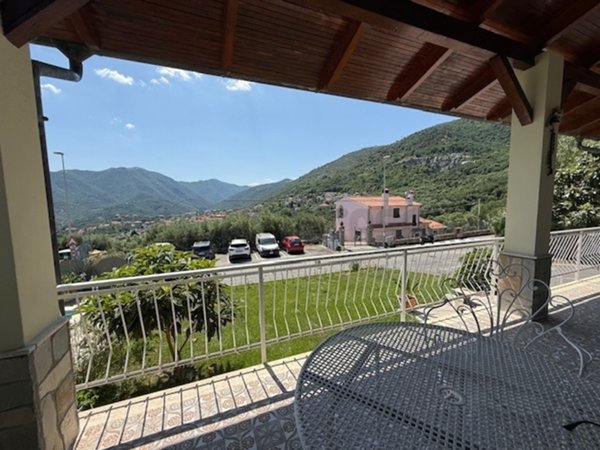 casa indipendente in vendita a Boissano