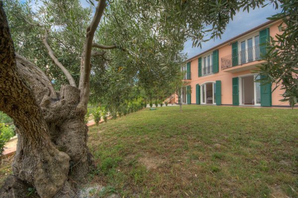 casa indipendente in vendita a Boissano