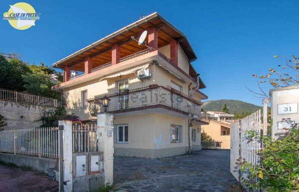 casa indipendente in vendita a Boissano