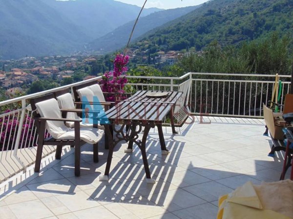 casa indipendente in vendita a Boissano