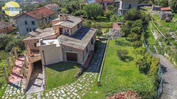 casa indipendente in vendita a Boissano