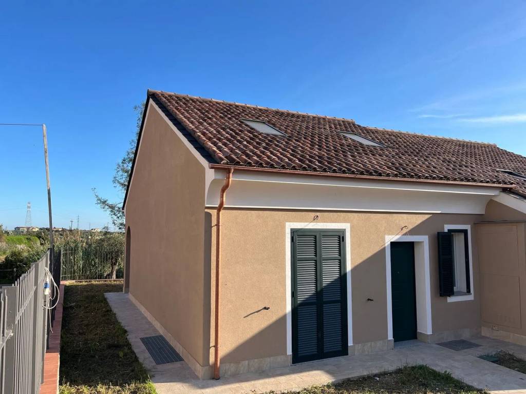 casa indipendente in vendita a Boissano