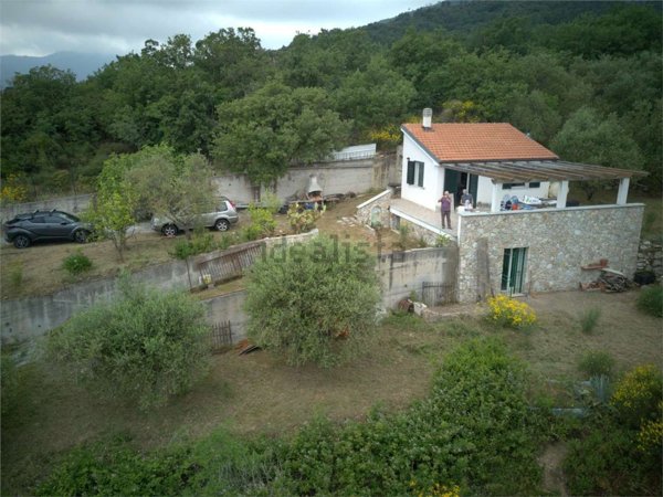 casa indipendente in vendita a Boissano