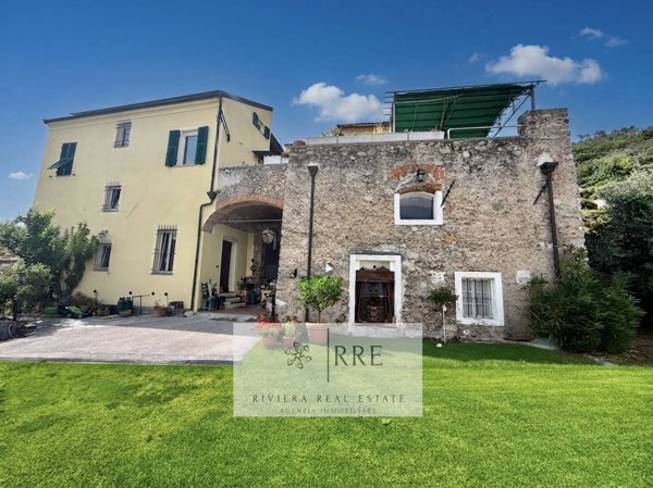 casa indipendente in vendita a Boissano