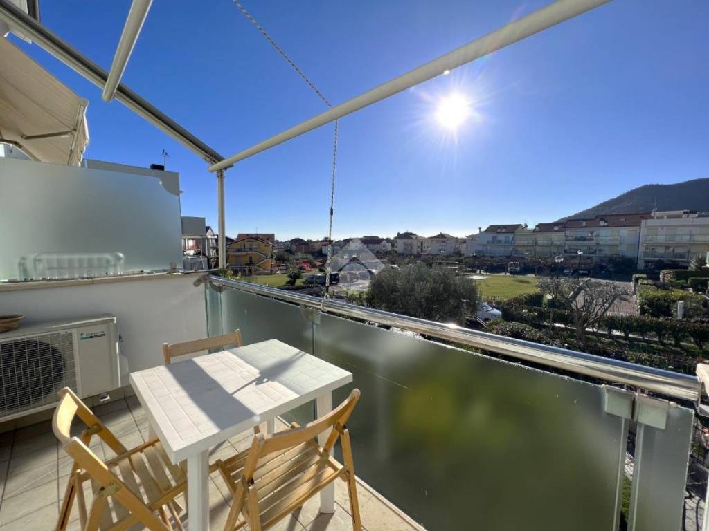 appartamento in vendita a Borghetto Santo Spirito