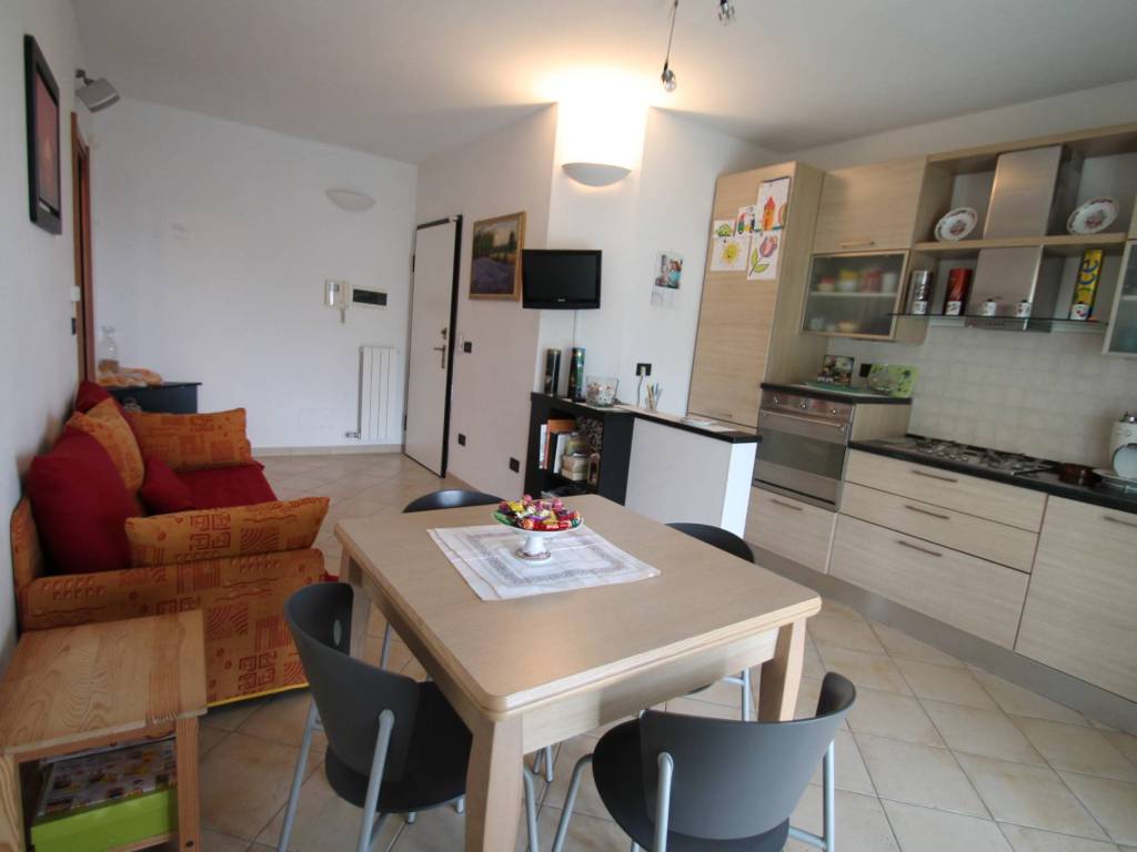 appartamento in vendita a Borghetto Santo Spirito
