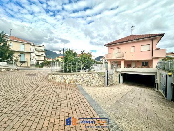 negozio in vendita a Borghetto Santo Spirito