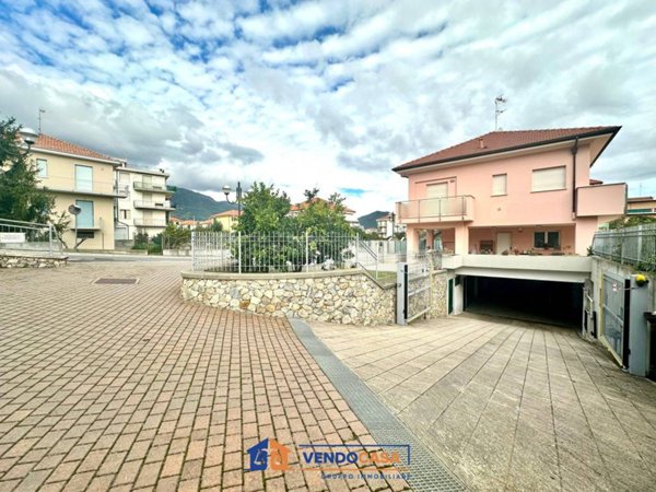 negozio in vendita a Borghetto Santo Spirito