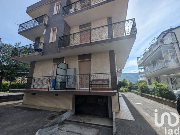 locale di sgombero in vendita a Borghetto Santo Spirito