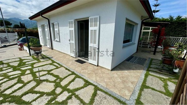 casa indipendente in vendita a Borghetto Santo Spirito