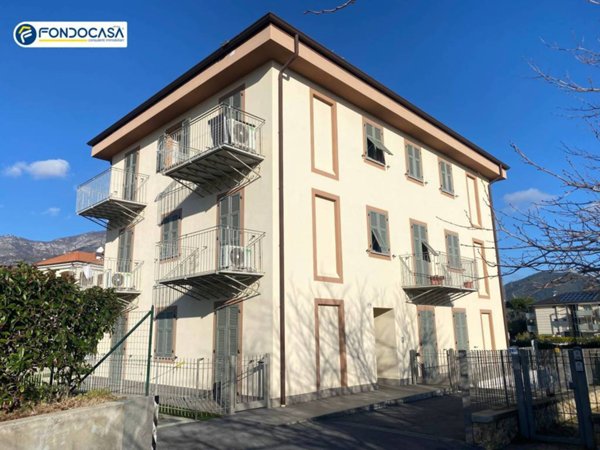 appartamento in vendita a Borghetto Santo Spirito