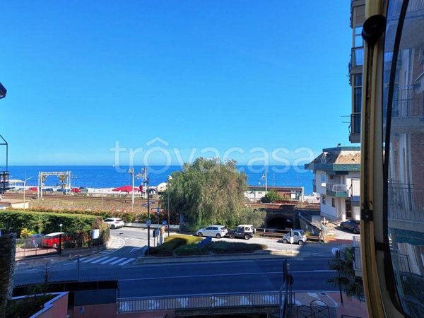 appartamento in vendita a Borghetto Santo Spirito